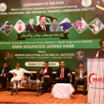 Chairman PM youth Programme Rana Mashood Ahmad addressing the Prime Minister's youth Progamme Session on Breaking Barriers: overcoming Challenges to Empower youth at Memon Industrial & Technical Institute ( NAVTTC )