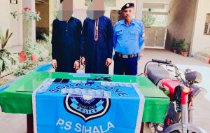 ICT Police nab four dacoits, seized stolen motorcycles, weapons