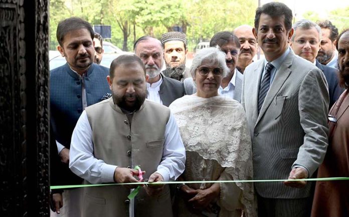 Federal Minister for national heritage and culture Aurangzeb Khan Khichi cutting ribbon to Inaugurate 03 days' exhibition titled 