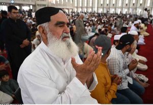 Khateeb of Faisal Masjid offering dua as the nation observed Youm-i-Tashakur on Friday across the country to honour the armed forces and the people for their victory in Operation Bunyan-um-Marsoos against India