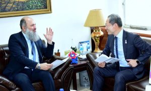 Federal Minister for Commerce Jam Kamal Khan meets with the Ambassador of Japan to discuss strengthening trade ties and addressing tariff concerns