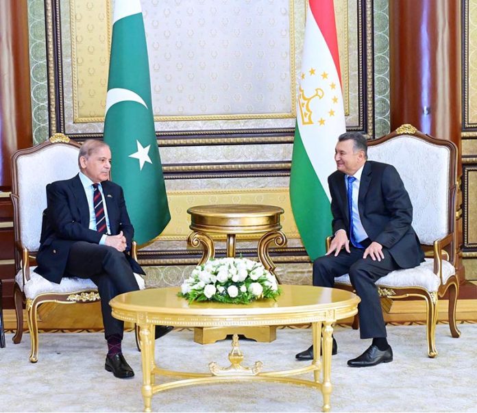 Prime Minister of Tajikistan, Kokhir Rasulzoda welcomes Prime Minister of Pakistan Muhammad Shahbaz Sharif