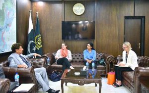Ms. Zoe Ware, Political Consular, British High Commission meets Federal Minister for Water Resources Mian Muhammad Mueen Wattoo in Ministry of Water Resources