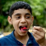 Youngster enjoy eating ice Gola at G-7 in the Federal Capital