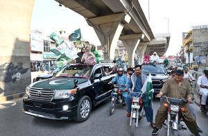 A large number of people participate in the 'Pakistan Zindabad Rally' on Murree Road to celebrate Thanksgiving Day, expressing solidarity with the Pakistan Armed Forces following the successful military operation 'Bunyan Marsous' against India.
