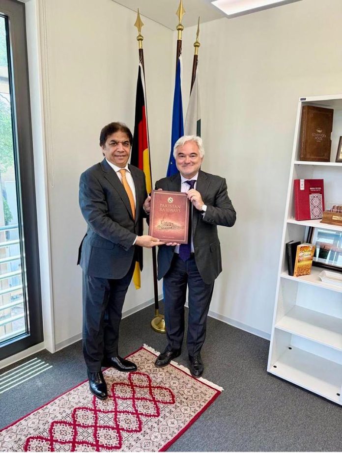 Strengthening Bridges: Railway Minister Muhammad Hanif Abbasi meets German Ambassador Mr. Alfred Grannas in federal capital
