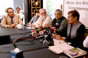 Federal Minister, Mian Muhammad Mueen Wattoor addresses seminar on Indus Water at Local hotel
