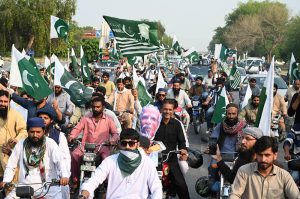 Supporters of the Pakistan Markazi Muslim League holding “Defah-e-Pakistan Rally” after Indian airstrikes during the night between May 6 and 7