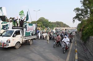 Supporters of the Pakistan Markazi Muslim League holding “Defah-e-Pakistan Rally” after Indian airstrikes during the night between May 6 and 7