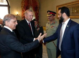 Prime Minister Muhammad Shehbaz Sharif being received by Turkiye's President Recep Tayyip Erdogan in Dolmabahçe Palace.