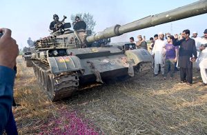 Civil society members visit the Brigade Headquarters to express solidarity and well come the Pakistani Armed Forces on the success of Operation "Bunyan Marsus", especially to pay tribute to the falcons of the Pakistan Air Force and to acknowledge the inspiring leadership of Army Chief General Asim Munir.
