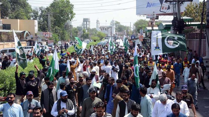 A large number of people participants in a rally taken out from District Council Chowk to Clock Tower Chowk to celebrate Youm-e-Tashakur