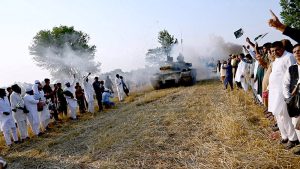 Civil society members visit the Brigade Headquarters to express solidarity and well come the Pakistani Armed Forces on the success of Operation "Bunyan Marsus", especially to pay tribute to the falcons of the Pakistan Air Force and to acknowledge the inspiring leadership of Army Chief General Asim Munir.