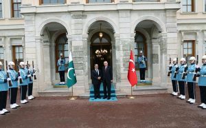 Prime Minister Muhammad Shehbaz Sharif being received by Turkiye's President Recep Tayyip Erdogan in Dolmabahçe Palace.