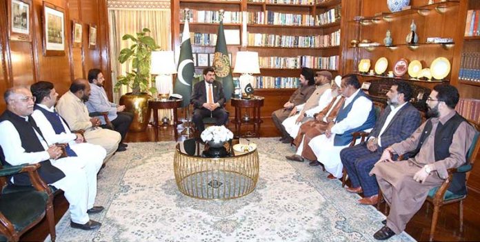 A delegation of Tehreek e Nifaz Fiqa e Jafria Sindh led by Allama Syed Ali Irfan Abidi call on Sindh Governor Kamran Khan Tessori at Governor House