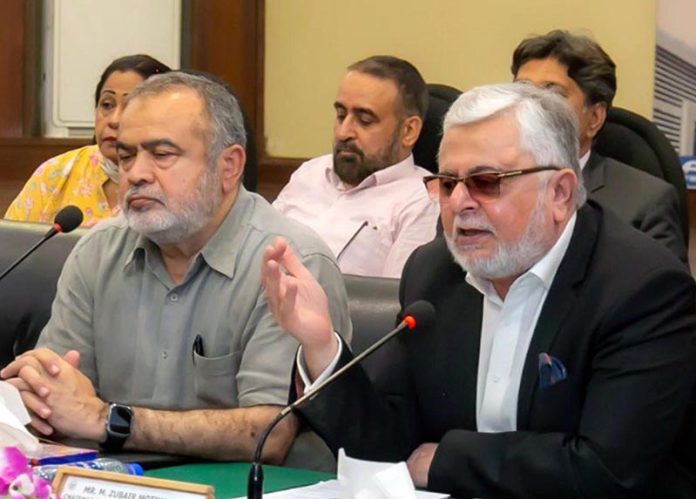 Chairman Businessmen Group Zubair Motiwala addressing an urgent press conference at KCCI to strongly condemn Indian aggression and express solidarity with Pakistan’s Armed Forces. President Karachi Chamber of Commerce and Industry Muhammad Jawed Bilwani, Prominent Businessman Aqeel Karim Dhedhi and others are also seen in the picture