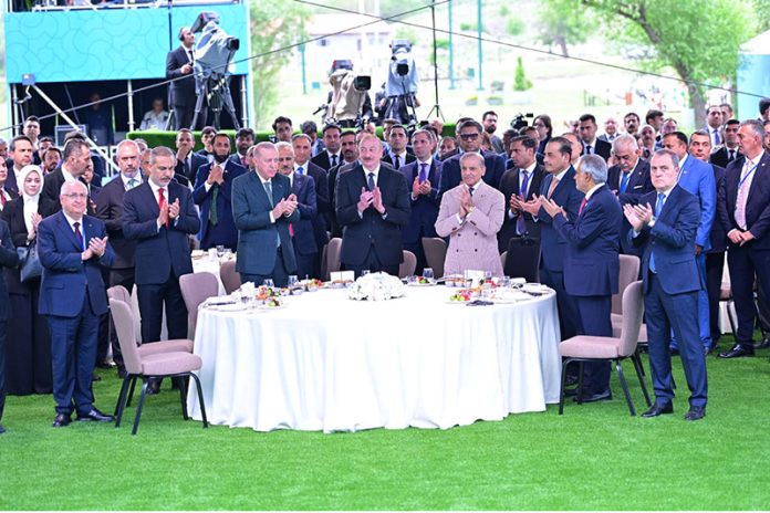 President of Turkiye, Recep Tayyip Erdogon, President of Azerbaijan, Ilham Aliyev and Prime Minister of Pakistan Muhammad Shehbaz Sharif at the Independence Day ceremony of Azerbaijan