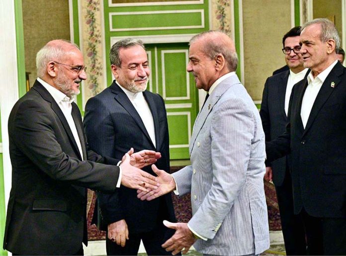 President of Iran Dr. Masoud Pezeshkian and Prime Minister Muhammad Shehbaz Sharif introducing their respective delegation at reception in Sa'dabad Palace