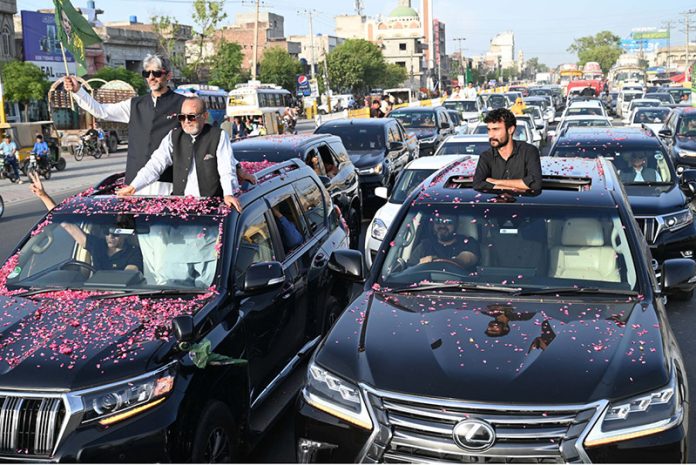 The Takbeer Day Rally organized by the PML-N is being led by Senior Vice President of the PML-N Punjab, MPA Muhammad Mansha Ullah Butt, MNA Gulnaz Pasha and MPA Faisal Ikram