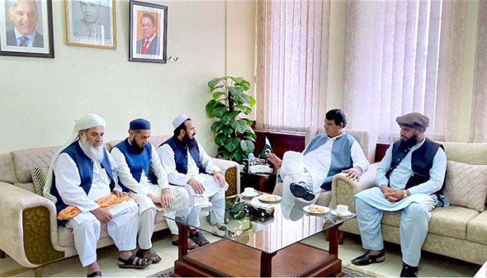 Federal Minister for Kashmir Affairs, Gilgit-Baltistan and States and Frontier Regions, Engineer Amir Muqam meets with the nominated Ulema Committee representing the affectees of the Diamer-Bhasha Dam