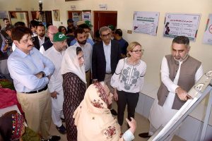 First Lady Aseefa Bhutto Zardari and World Bank Managing Director Ms. Anna Bjerde meet female members of the Village Reconstruction Committee (VRC), formed under the Sindh Peoples Housing Project (SPHP), as they display their handicrafts