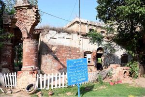 A historical building under the management of Parks and Horticulture Authority Sargodha stands weathered and neglected at Bonatical garden
