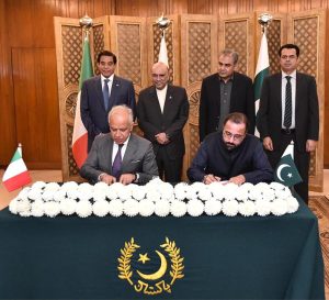 President Asif Ali Zardari witnessing the signing of Memorandum of Understanding to increase cooperation on facilitating legal migration and labour mobility for skilled and educated Pakistani workers to Italy, at Aiwan-e-Sadr