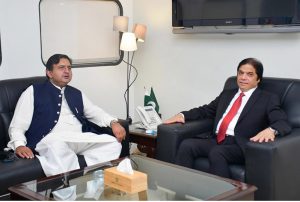 Speaker Punjab Assembly Malik Muhammad Ahmed Khan in an important meeting with Railway Minister Muhammad Hanif Abbasi