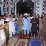 People praying at Jamia Masjid Kermanwali Nishatabad in favor of Pakistan Army, following Indian airstrikes