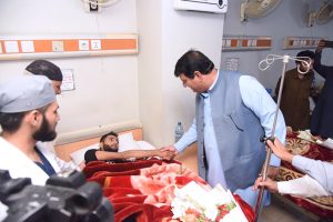 Federal Minister for Kashmir Affairs, GB and SAFRON Engr Amir Muqam visits CMH Rawalakot to inquire about the health of wounded heroes