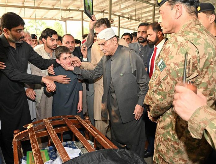 President Asif Ali Zardari, and Army Chief General Asim Munir attend the funeral prayers of the seven-year-old Irtaza Abbas Turi, who was martyred in Dawarandi, Azad Jammu & Kashmir, due to India's missile strike. The funeral was held at H-8 graveyard