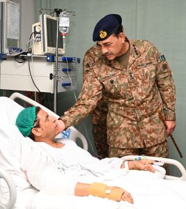COAS visits CMH to inquire after well-being of soldiers, innocent civilians wounded during Marka e Haq operation