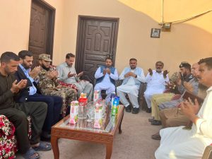 Kamal visits martyrs' homes in Khoi Ratta
