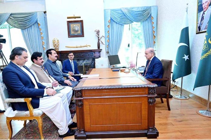 MNA Agha Rafiullah called on Prime Minister Muhammad Shehbaz Sharif. Federal Minister for Public Affairs Rana Mubashir Iqbal and SAPM Talha Burki are also present in the meeting