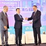 Planning Minister Ahsan Iqbal, along with Chairman HEC Dr. Mukhtar Ahmed presenting Scholarship Announcement from Pakistan to DG ICESCO Salim M. AIMalik during 6th Vice Chancellors' Forum