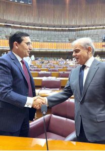Prime Minister Muhammad Shehbaz Sharif himself approaches the opposition benches in National Assembly and greets Chairman PTI Barrister Gohar.