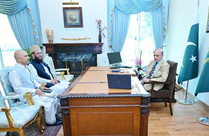 Federal Minister for Religious Affairs Sardar Muhammad Yousaf and Secretary Religious Affairs Syed Ata ur Rahman called on Prime Minister Muhammad Shehbaz Sharif