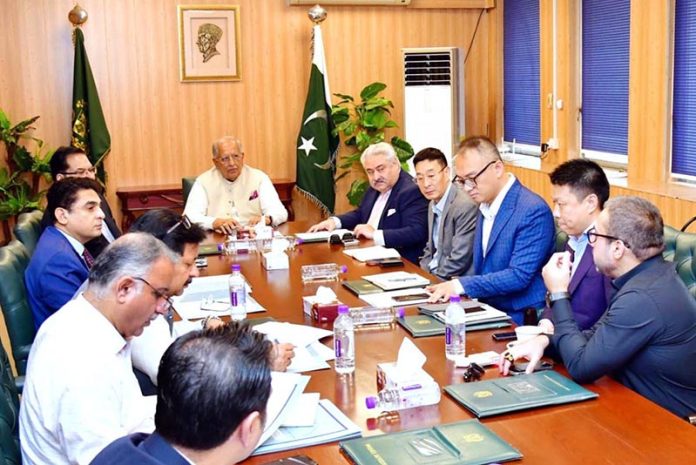 Chinese business delegation, led by Yao Yu, CEO of DongKai Internation Investment called on Federal Minister for Housing and Works, Mian Riaz Hussain Pirzada