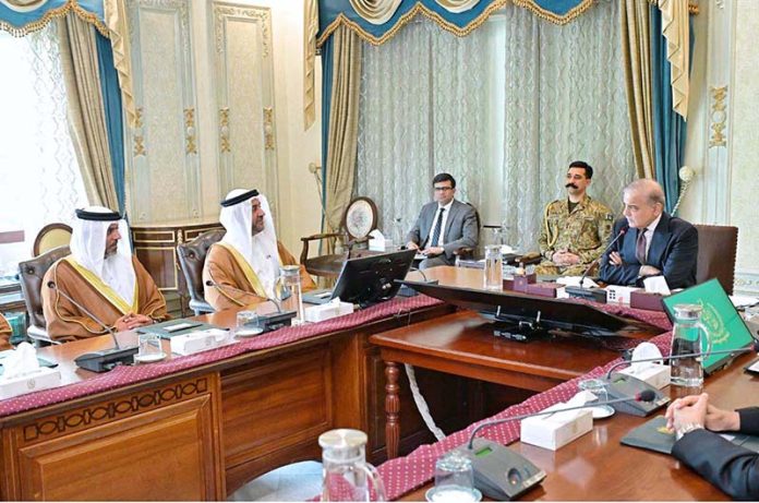 Prime Minister Muhammad Shehbaz Sharif meeting with UAE's Deputy Minister of Cabinet Affairs for Competitiveness and Knowledge Exchange H. E. Abdulla Nasser Lootah