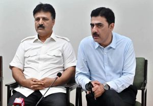 Director General, Pakistan Sports Board, Muhammad Yasir Pirzada, and Secretary General, Pakistan Hockey Federation (PHF), Rana Mujahid Ali address a press conference at PSB.