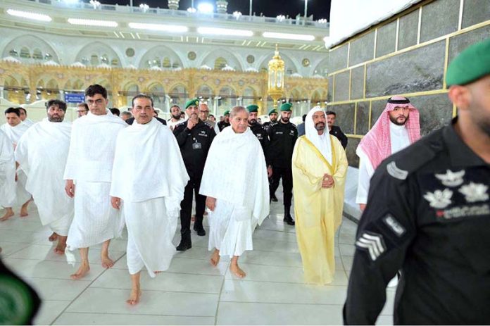 Prime Minister Muhammad Shehbaz Sharif, COAS Field Marshal Syed Asim Munir and Pakistani delegation performs Umrah