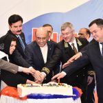 President Asif Ali Zardari cutting the cake to mark the 35th National Day celebrations of the Russian Federation