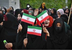Women activists of Majlis Wahdat-e-Muslimeen hold a protest in support of Iran outside the Press Club