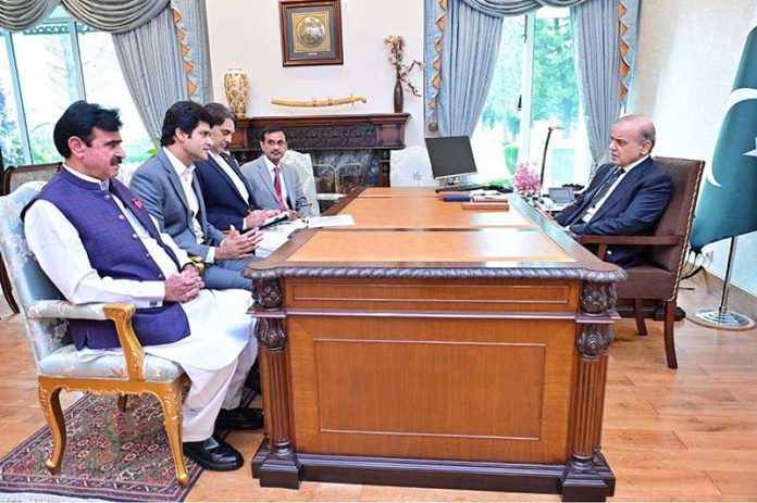 Member National Assembly Abdul Qadir Khosa calls on Prime Minister Muhammad Shehbaz Sharif, on 17 June, 2025; Federal Minister for Public Affairs Unit Rana Mubashar Iqbal and Special Assistant to the PM Talha Barki are also present