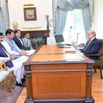 Federal Minister for Kashmir Affairs, Gilgit Baltistan, State and Frontier Regions Engineer Ameer Maqam calls on Prime Minister Muhammad Shehbaz Sharif, Federal Minister for Public Affairs Unit Rana Mubashar Iqbal and Special Assistant to the PM Talha Barki are also present