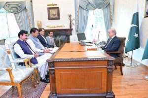 Federal Minister for Kashmir Affairs, Gilgit Baltistan, State and Frontier Regions Engineer Ameer Maqam calls on Prime Minister Muhammad Shehbaz Sharif, Federal Minister for Public Affairs Unit Rana Mubashar Iqbal and Special Assistant to the PM Talha Barki are also present