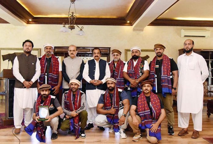 PM adviser on Inter-Provincial Co-ordination, Rana Sana Ullah, in a group photo with visiting delegation of Omani Bousher Bikers club, Federal Secretary, Mohyudin Vani is also present on the occasion