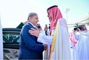 Prime Minister Muhammad Shehbaz Sharif departs for Pakistan from Jeddah, after completing his two day official visit of Saudi Arab. Governor of Jeddah, Prince Saud bin Abdullah bin Jalawi seeing off Prime Minister Muhammad Shehbaz Sharif at Jeddah Airport