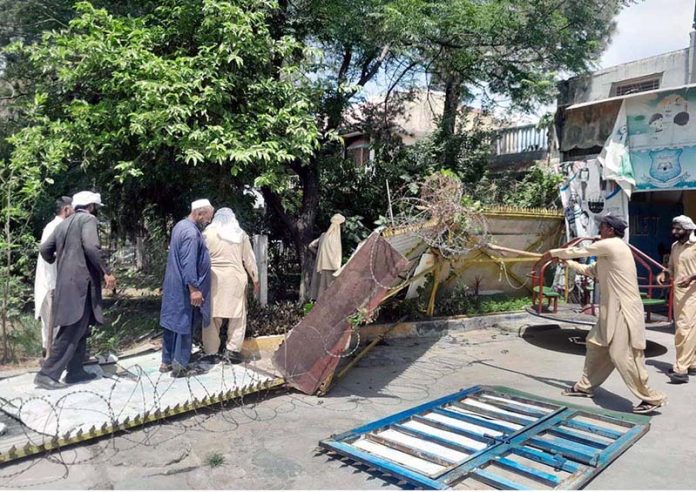 Under the special directives of Federal Minister for Railways, Muhammad Hanif Abbasi, Pakistan Railways Rawalpindi Division successfully conducted an anti-encroachment operation on the Taxila-Havelian section