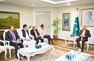 Deputy Prime Minister and Foreign Minister, Senator Mohammad Ishaq Dar met with the MQM delegation led by Dr. Khalid Maqbool Siddiqui, including Dr. Farooq Sattar, Amin ul Haque and Javaid Hanif